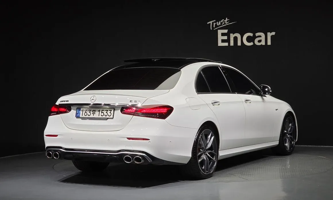 Mercedes-Benz E-Class — фото 5
