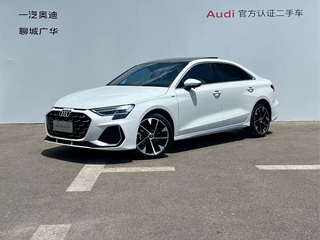 Audi A3 — фото 1