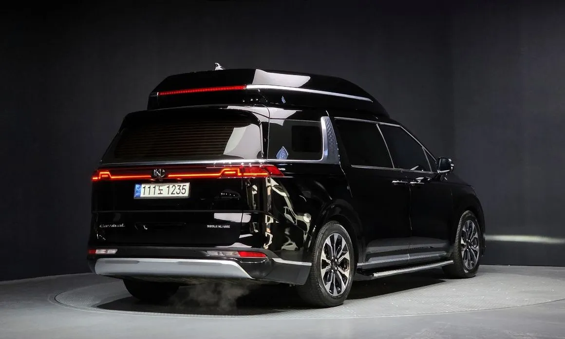 Kia Carnival — фото 2
