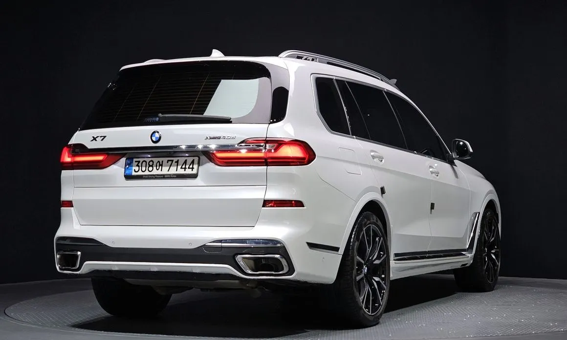 BMW X7 — фото 9