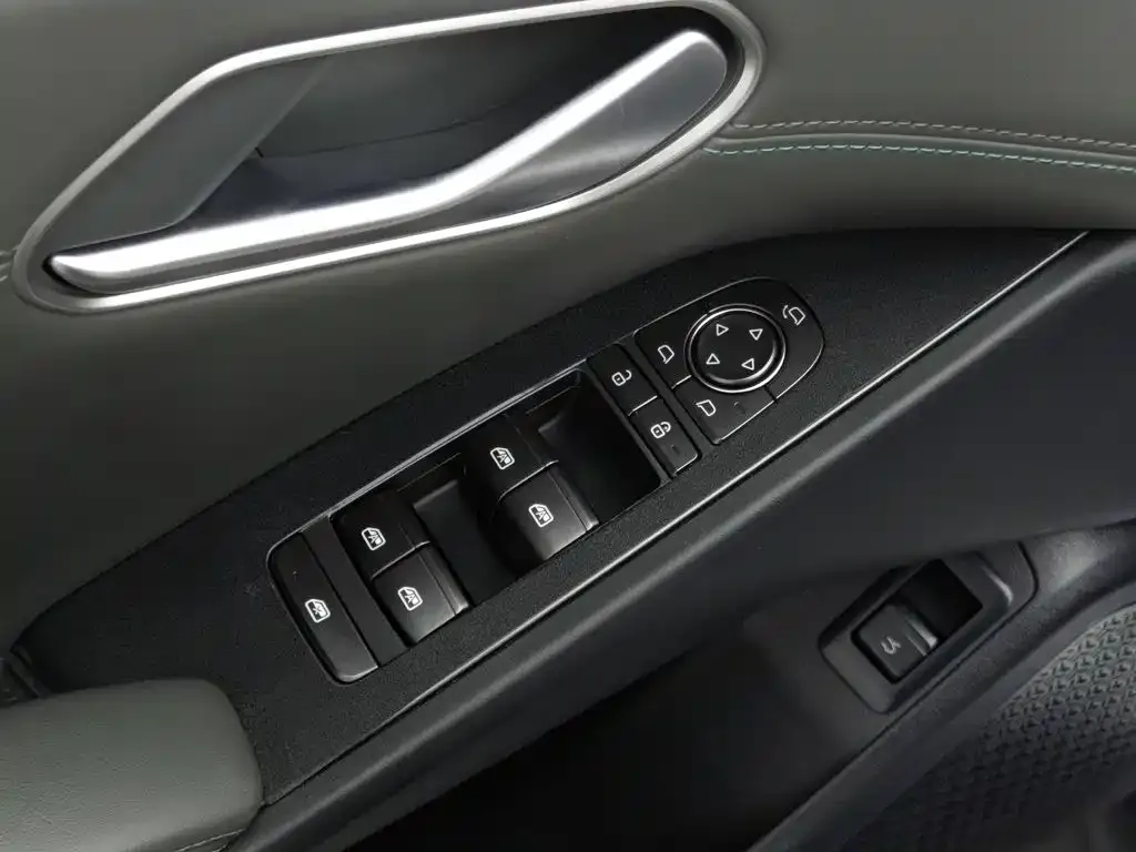 BYD Qin L — фото 10