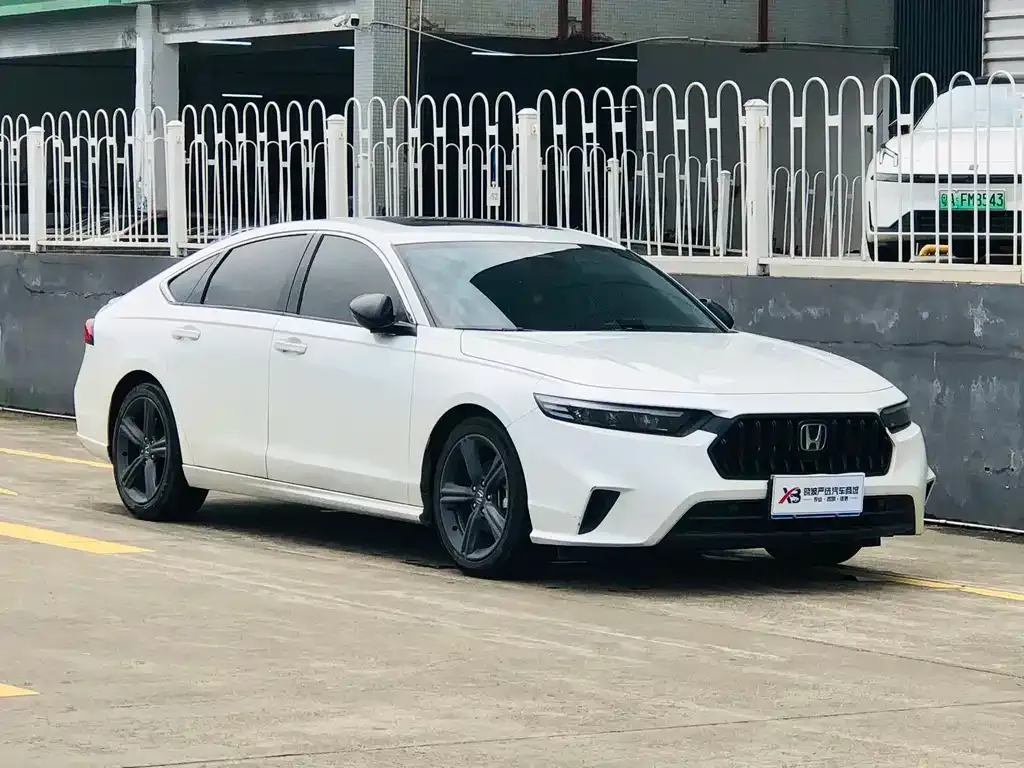Honda Inspire — фото 1