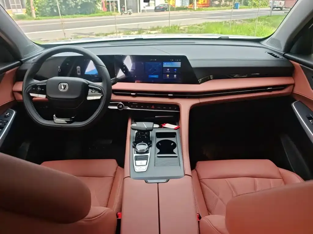Changan CS75PLUS — фото 4