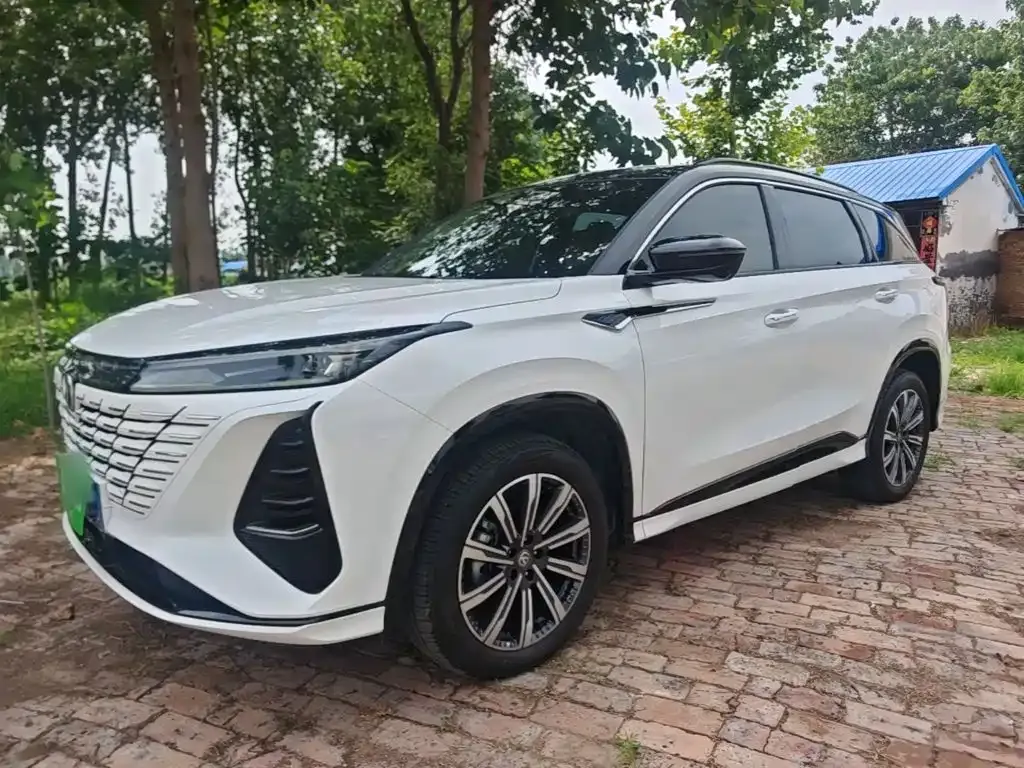 Changan CS75PLUS — фото 10