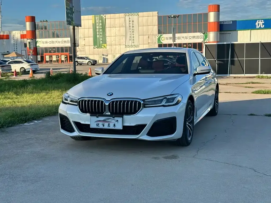 BMW 5 Series — фото 1
