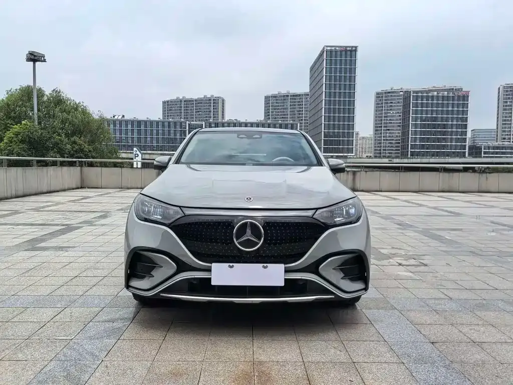 Mercedes-Benz EQE SUV — фото 7