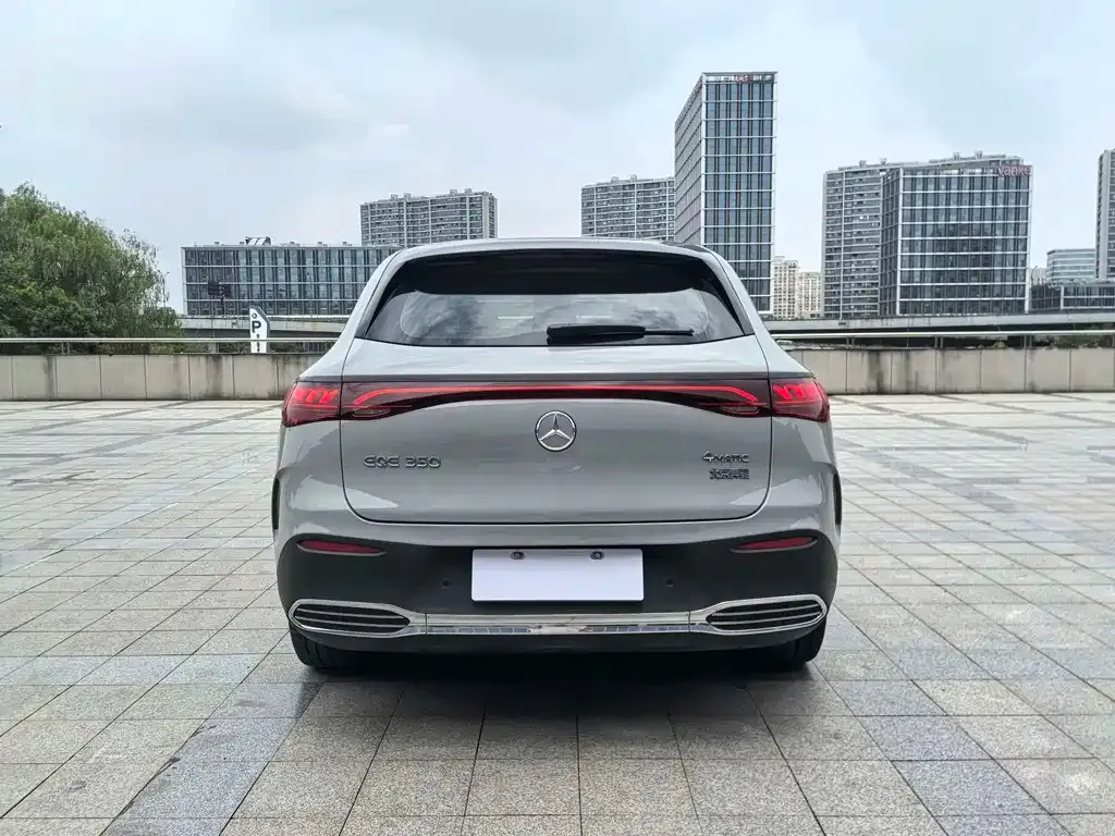 Mercedes-Benz EQE SUV — фото 9