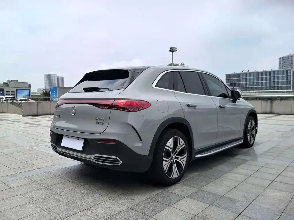 Mercedes-Benz EQE SUV — фото 4