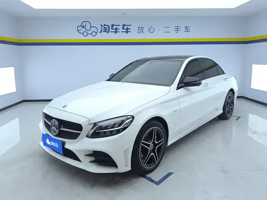 Mercedes-Benz C-Class — фото 1