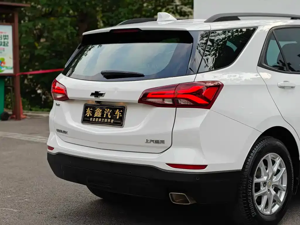 Chevrolet Equinox — фото 9