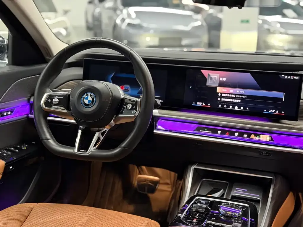 BMW i7 — фото 5