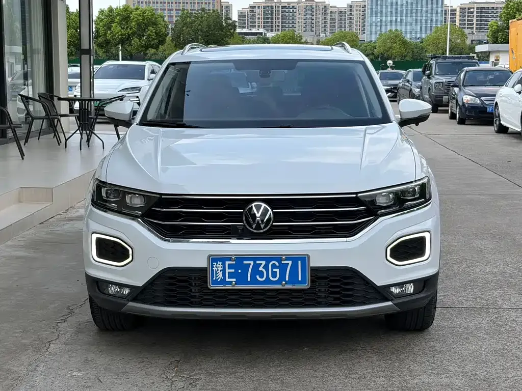 Volkswagen T-Roc — фото 2