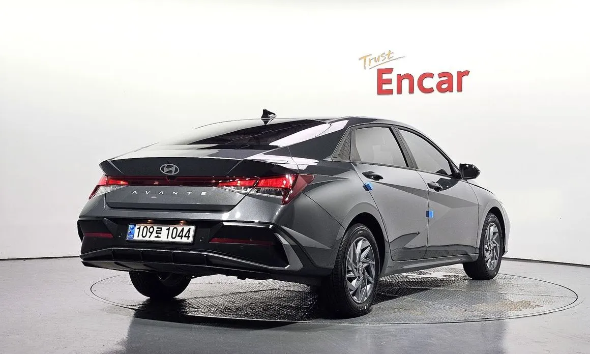 Hyundai AVANTE — фото 2