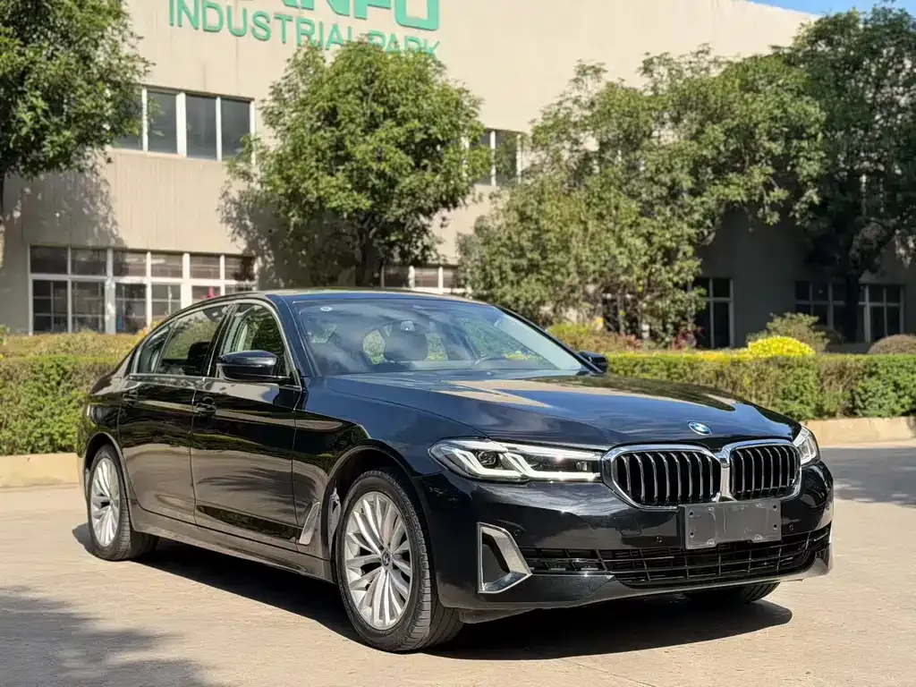 BMW 5 Series — фото 4