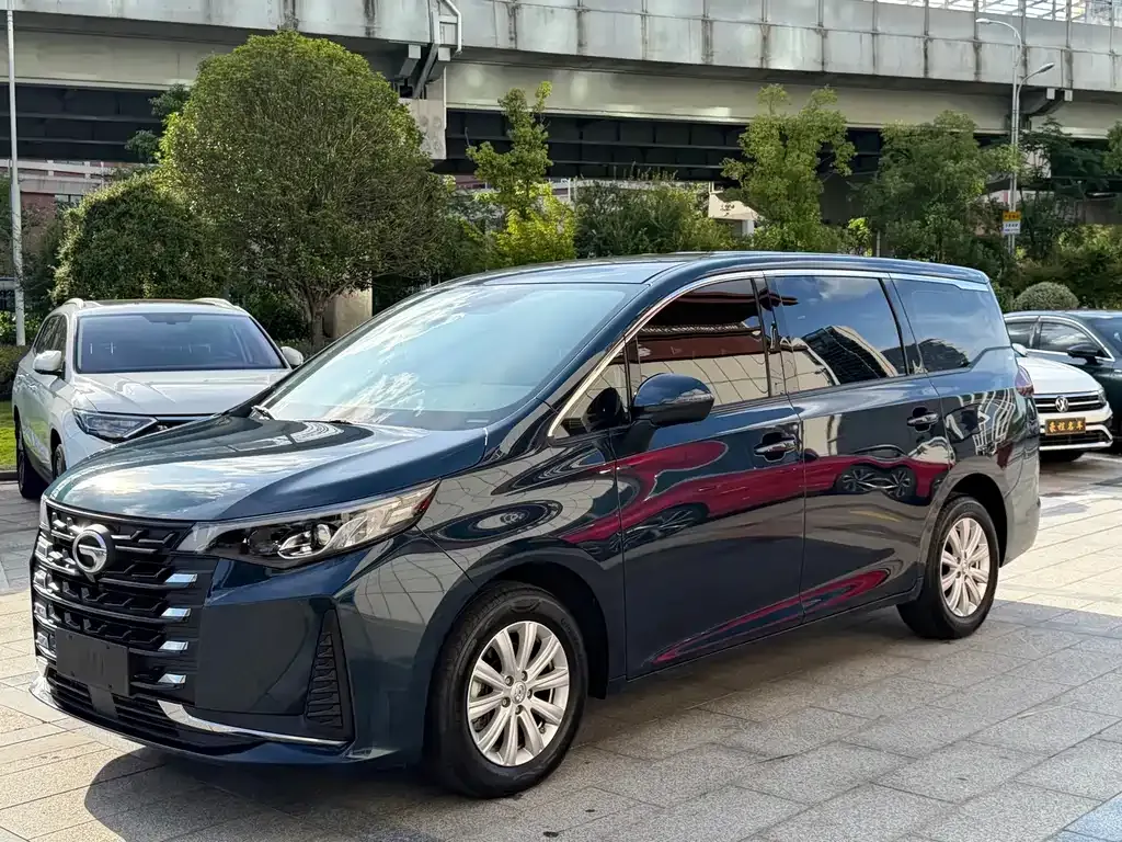 GAC Motor Trumpchi M6 — фото 1