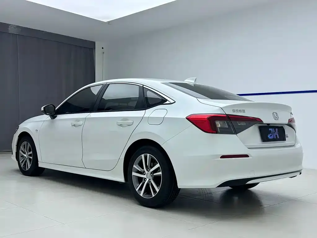 Honda Civic — фото 5
