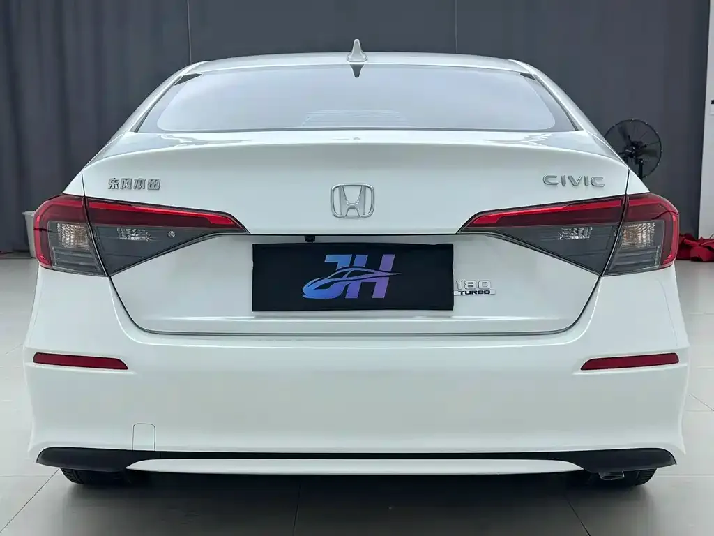 Honda Civic — фото 10