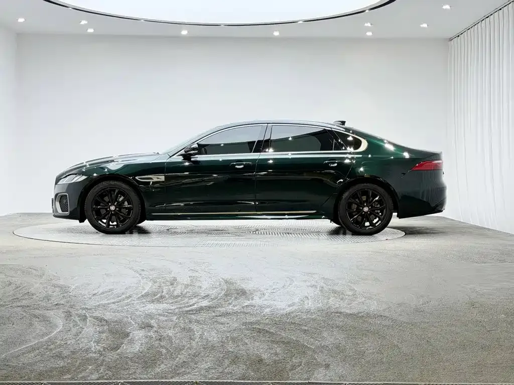 Jaguar XFL — фото 3