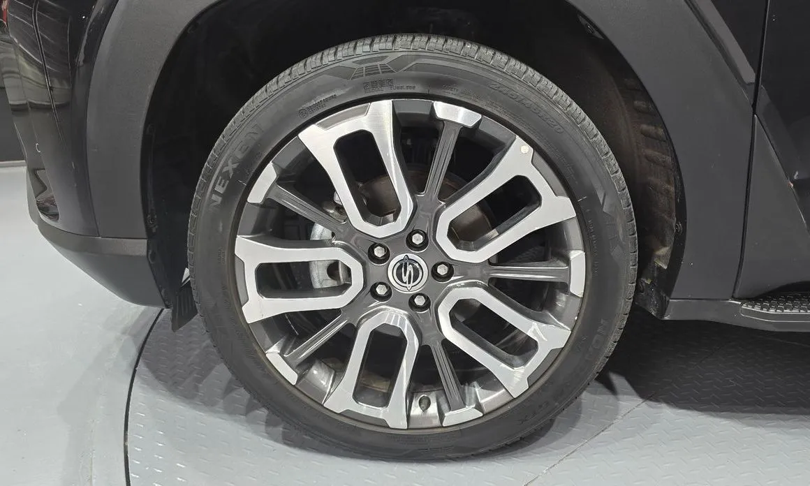 KG Mobility (Ssangyong) Torres — фото 4