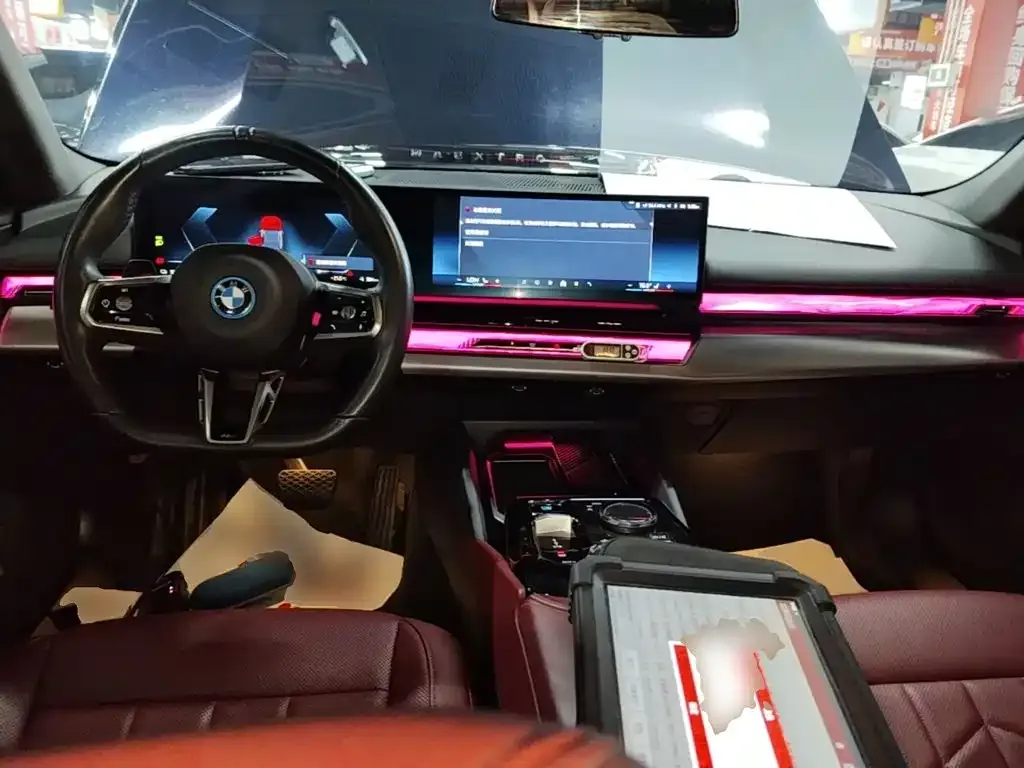 BMW i5 — фото 2