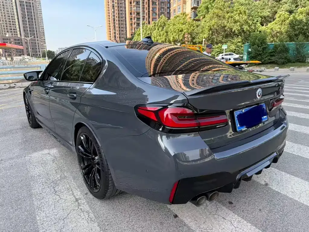BMW M5 — фото 10