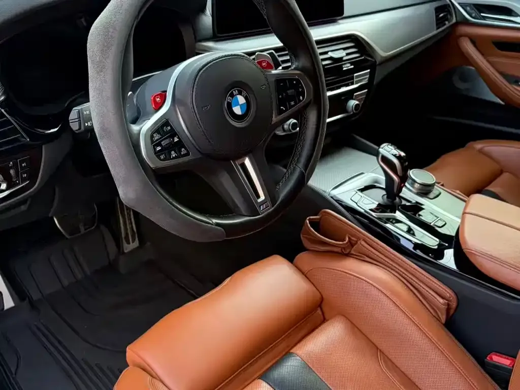 BMW M5 — фото 4
