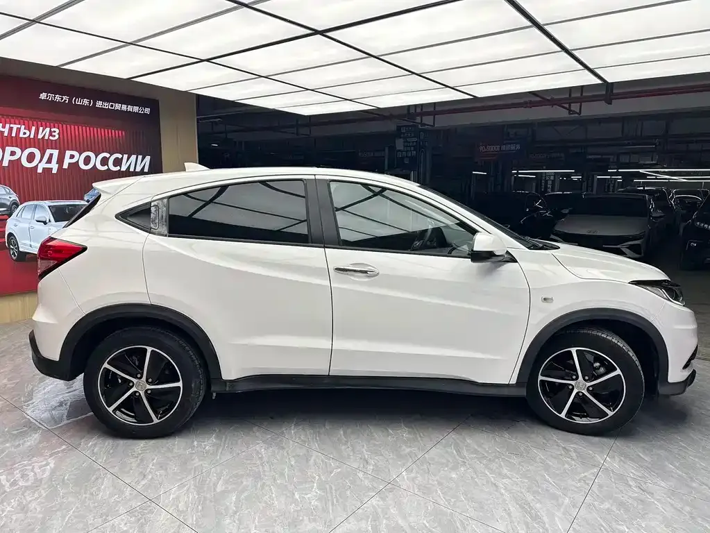 Honda Vezel — фото 6