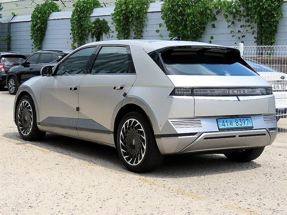 Hyundai Ioniq5 — фото 8