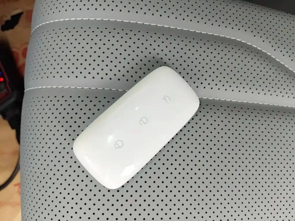 Geely Galaxy E8 — фото 9