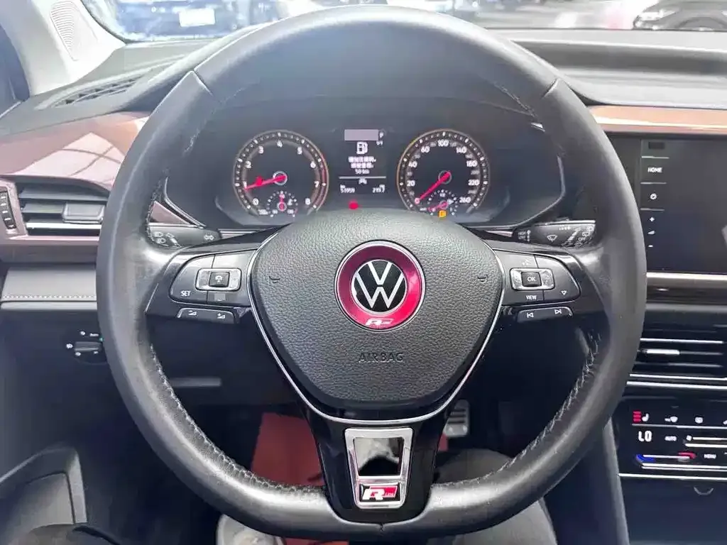 Volkswagen Tharu — фото 6