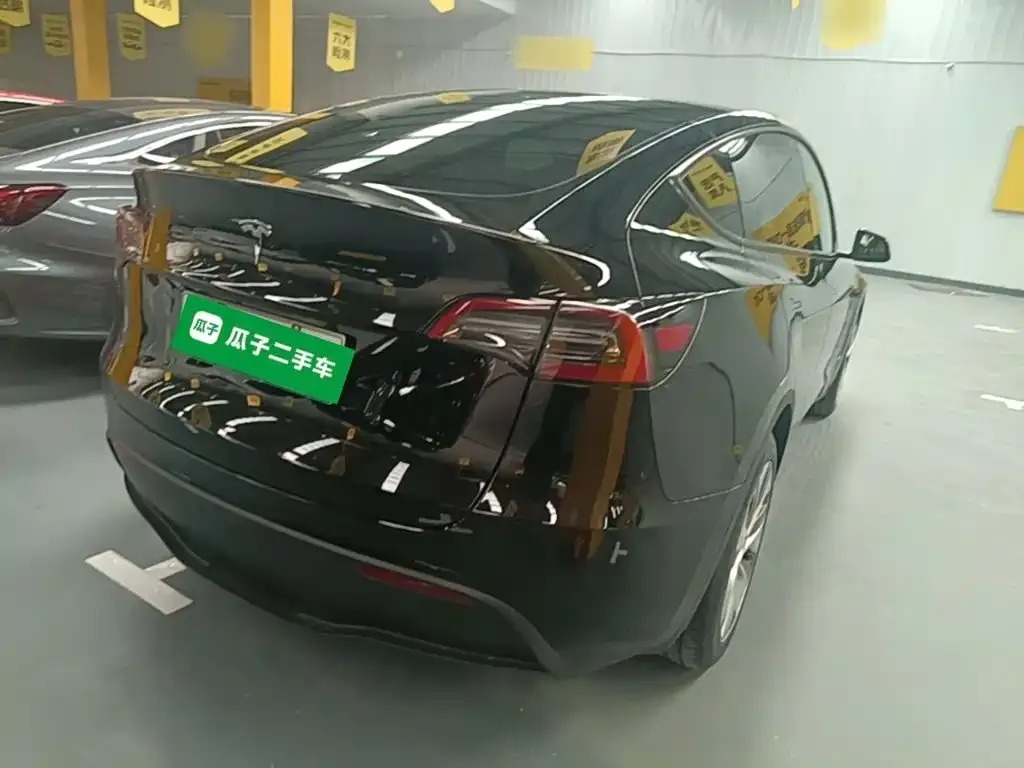 Tesla Model Y — фото 3