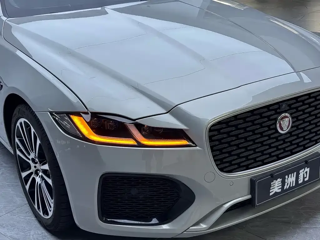 Jaguar XFL — фото 3