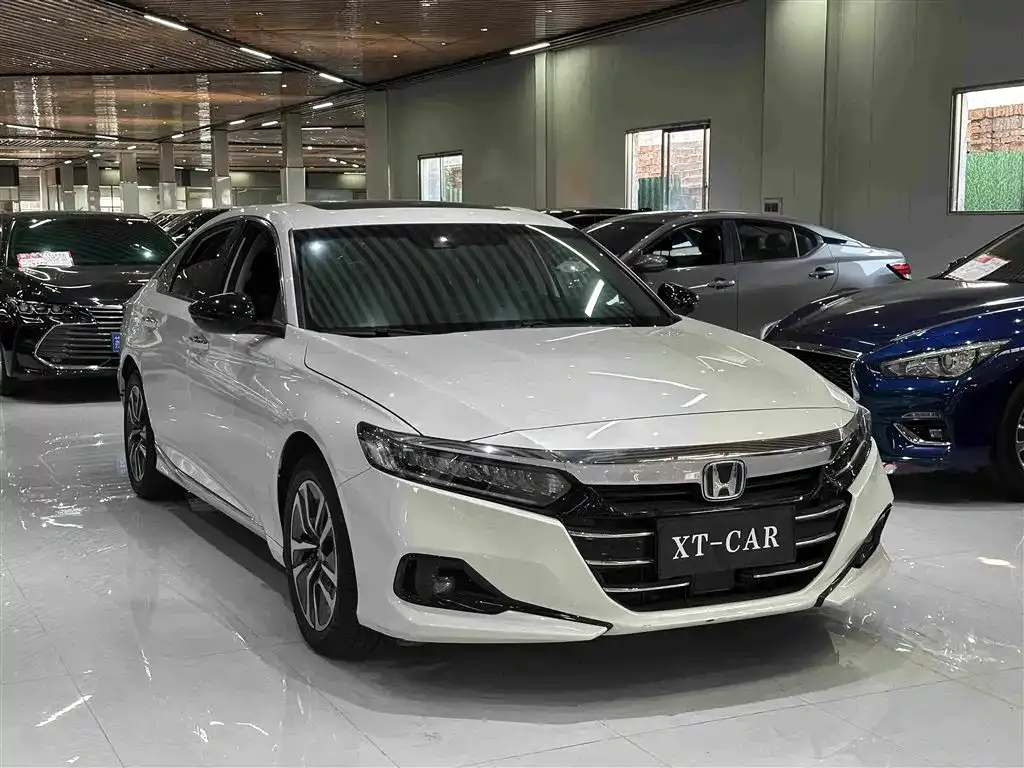 Honda Accord — фото 7