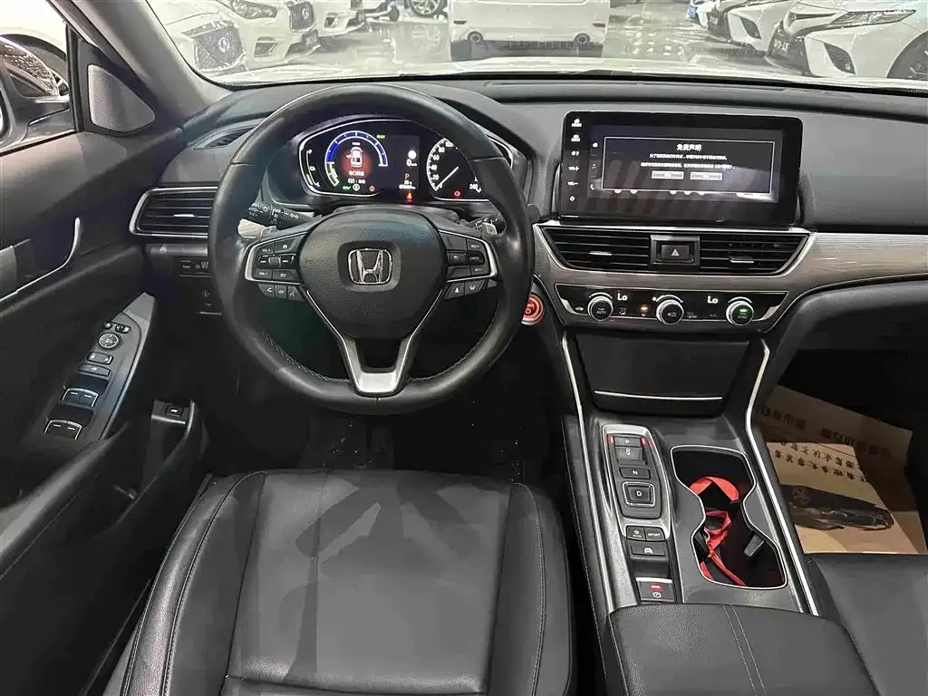 Honda Accord — фото 5