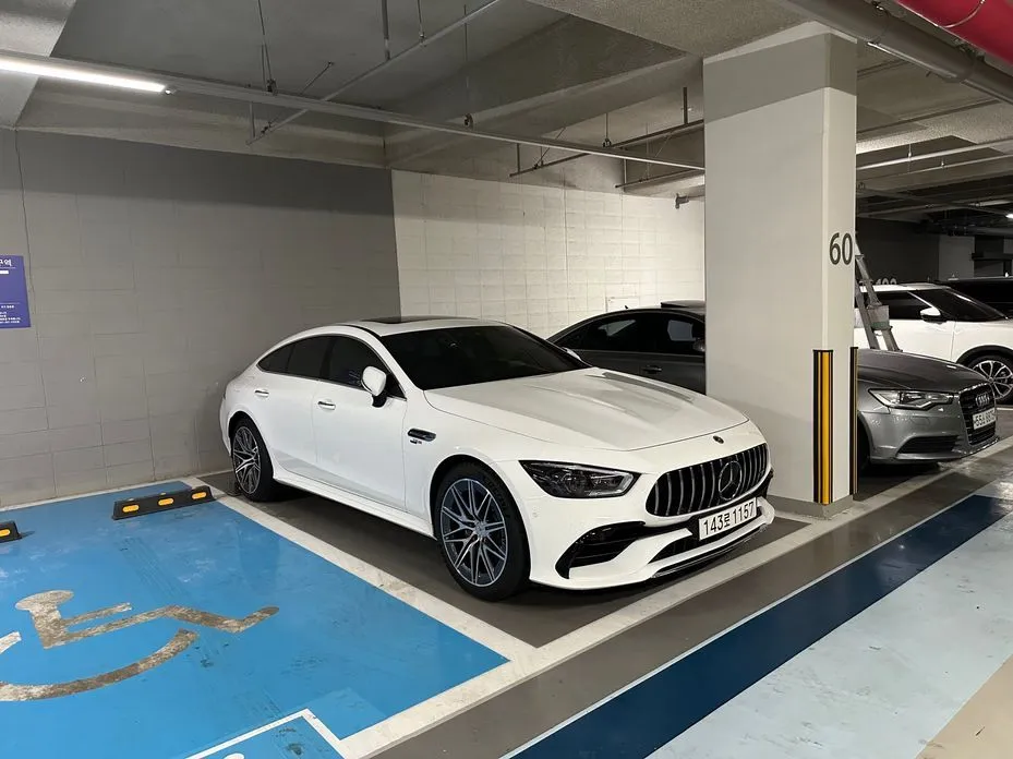 Mercedes-Benz AMG GT — фото 6