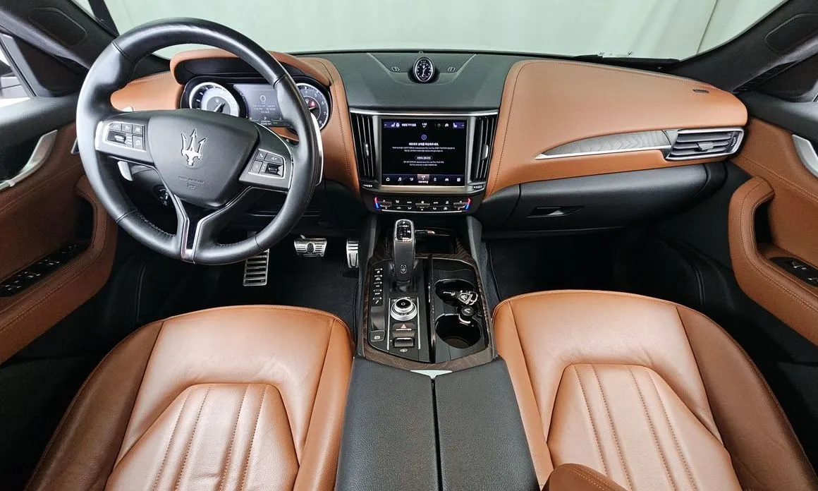 Maserati Levante — фото 10