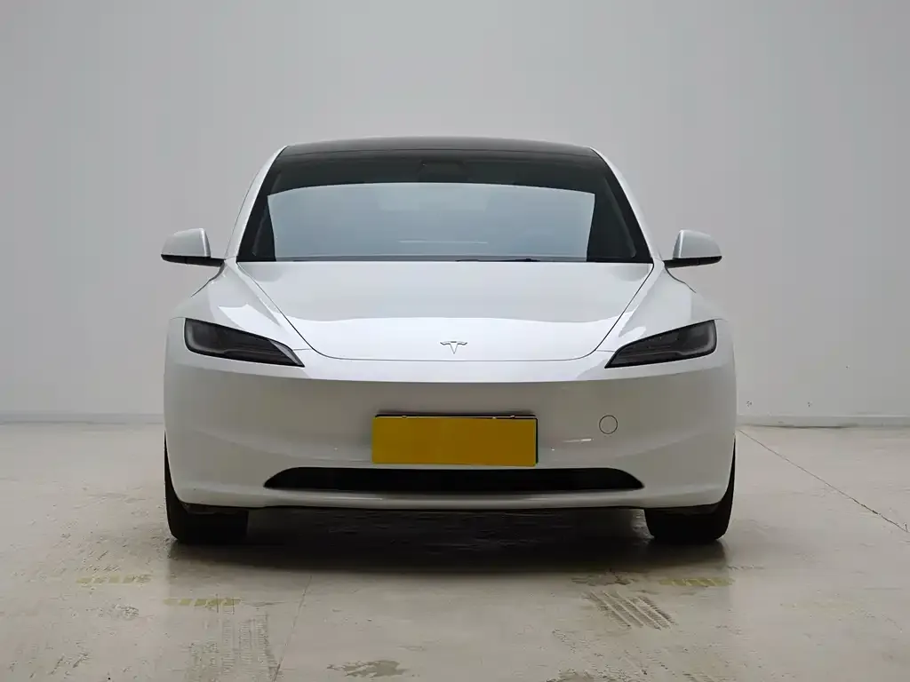 Tesla Model 3 — фото 2
