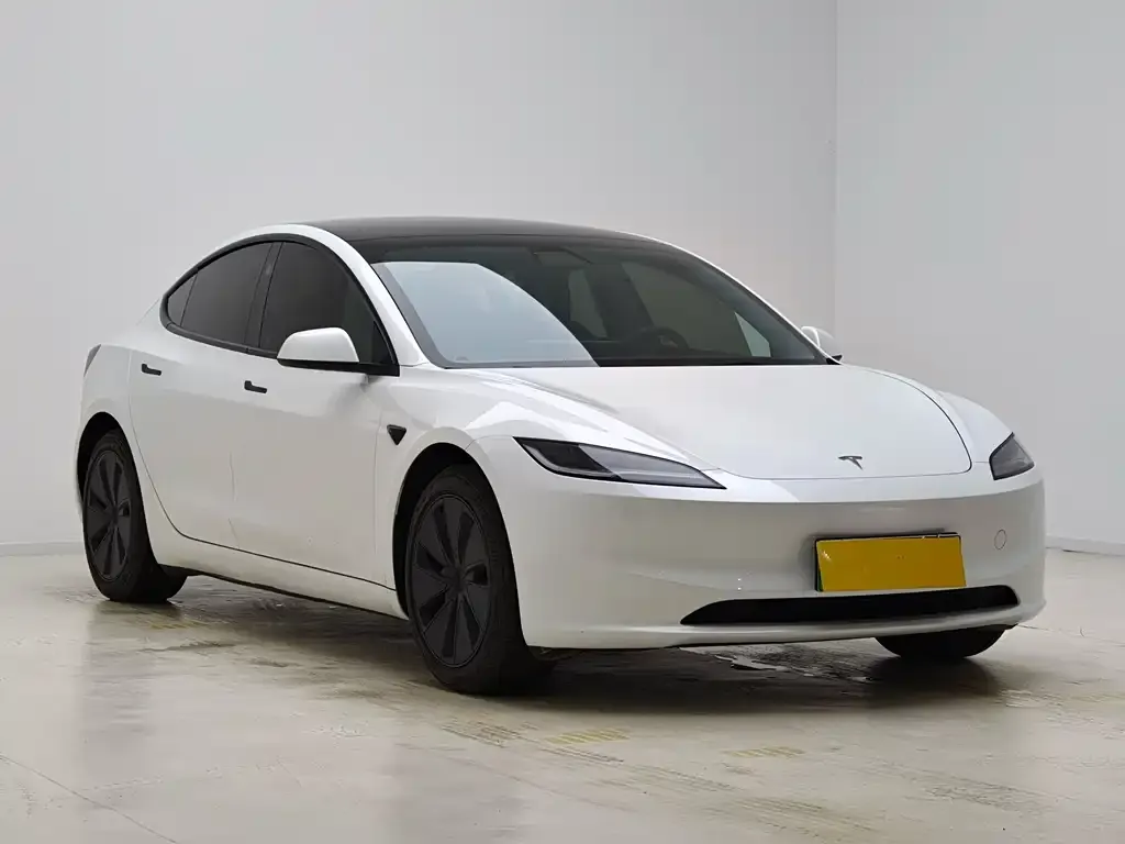 Tesla Model 3 — фото 3