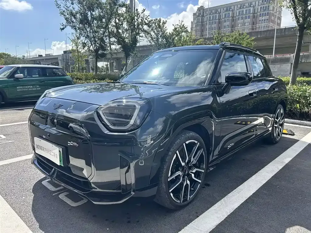MINI Aceman EV — фото 1