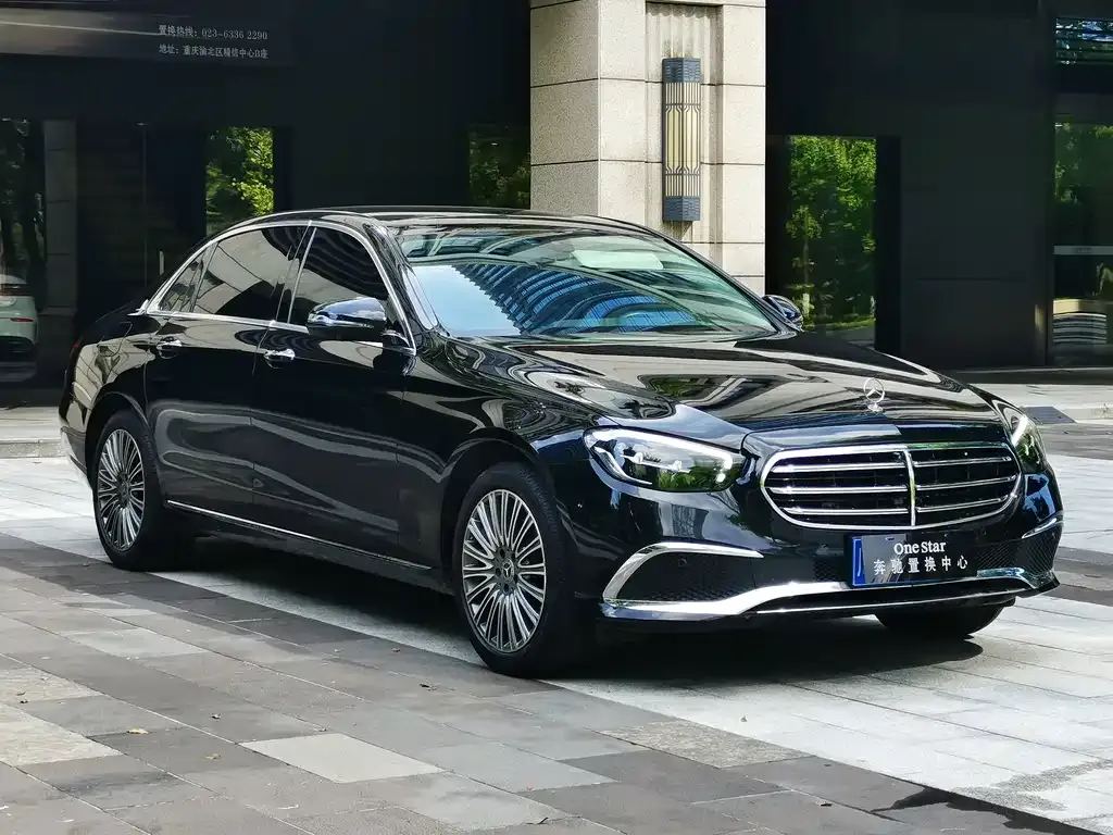 Mercedes-Benz E-Class — фото 7