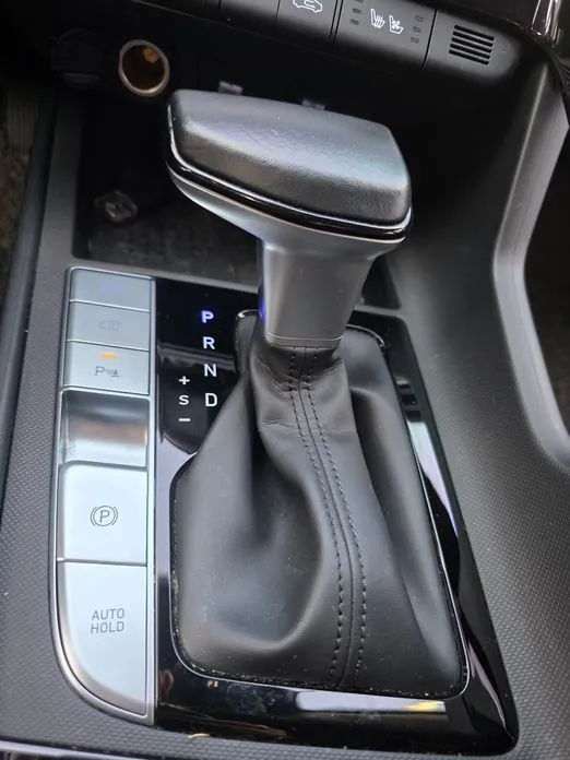Hyundai AVANTE — фото 2