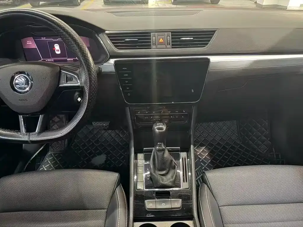 Skoda Superb — фото 4