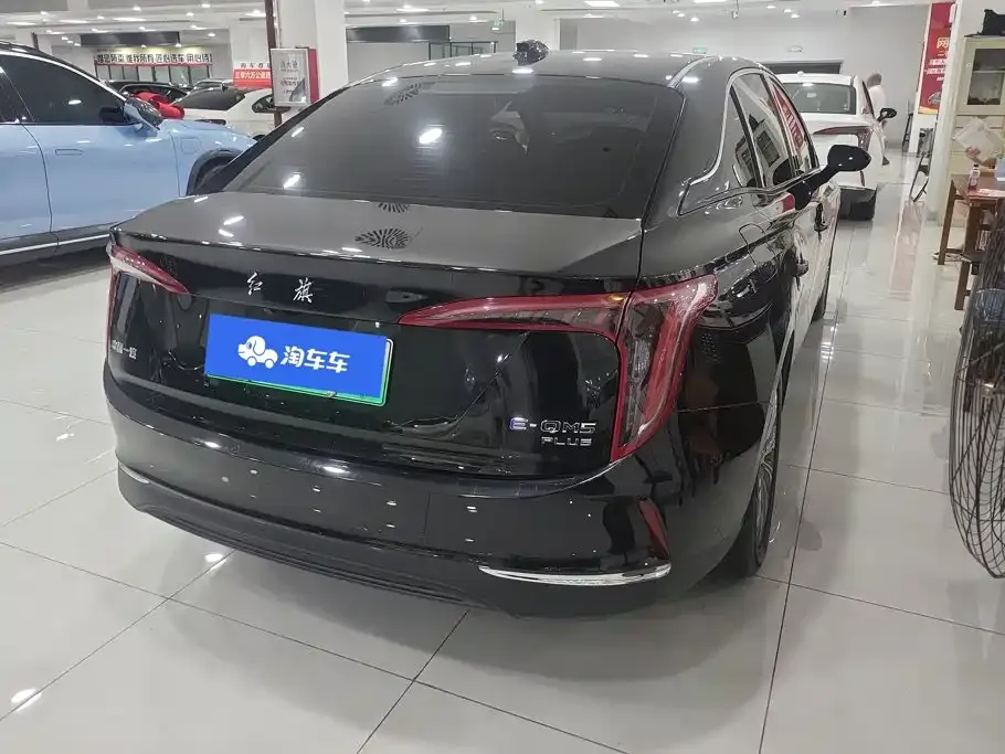Hongqi E-QM5 — фото 8
