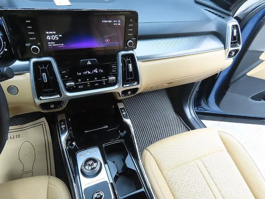 Kia Sorento — фото 9