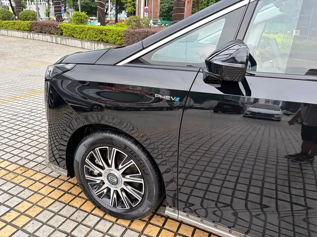 GAC Motor Trumpchi E9 — фото 10