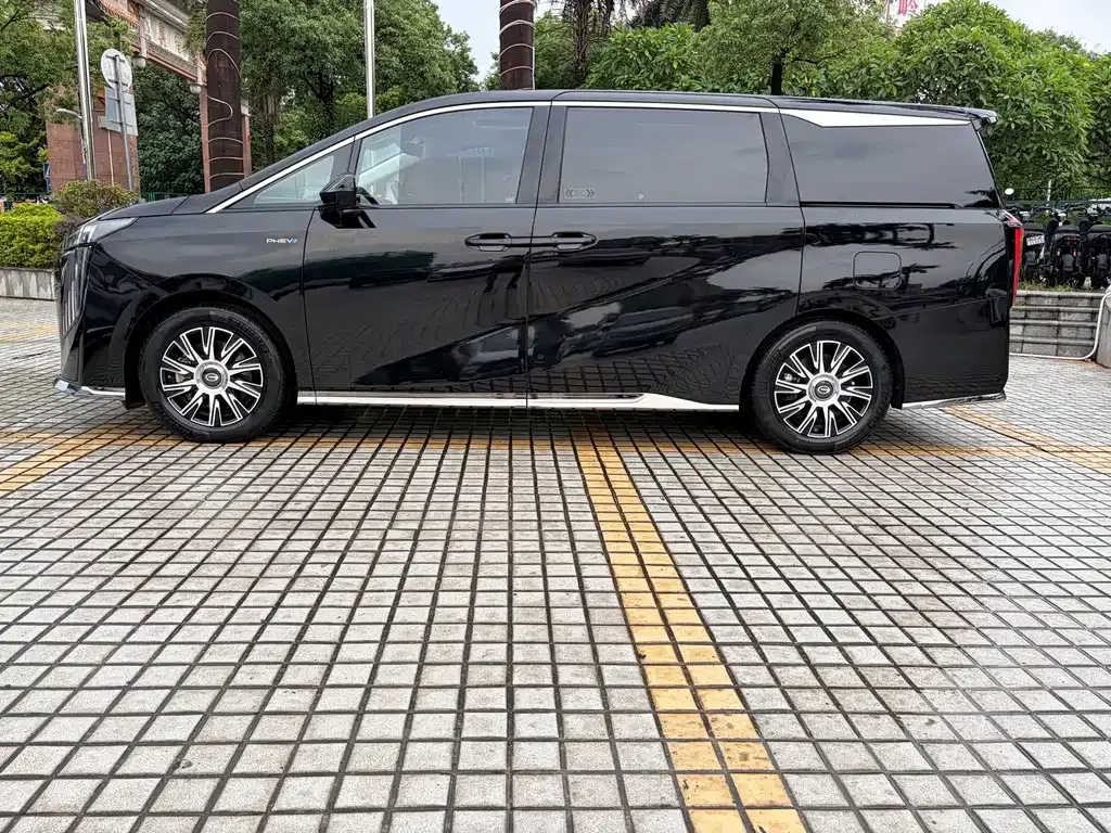 GAC Motor Trumpchi E9 — фото 3