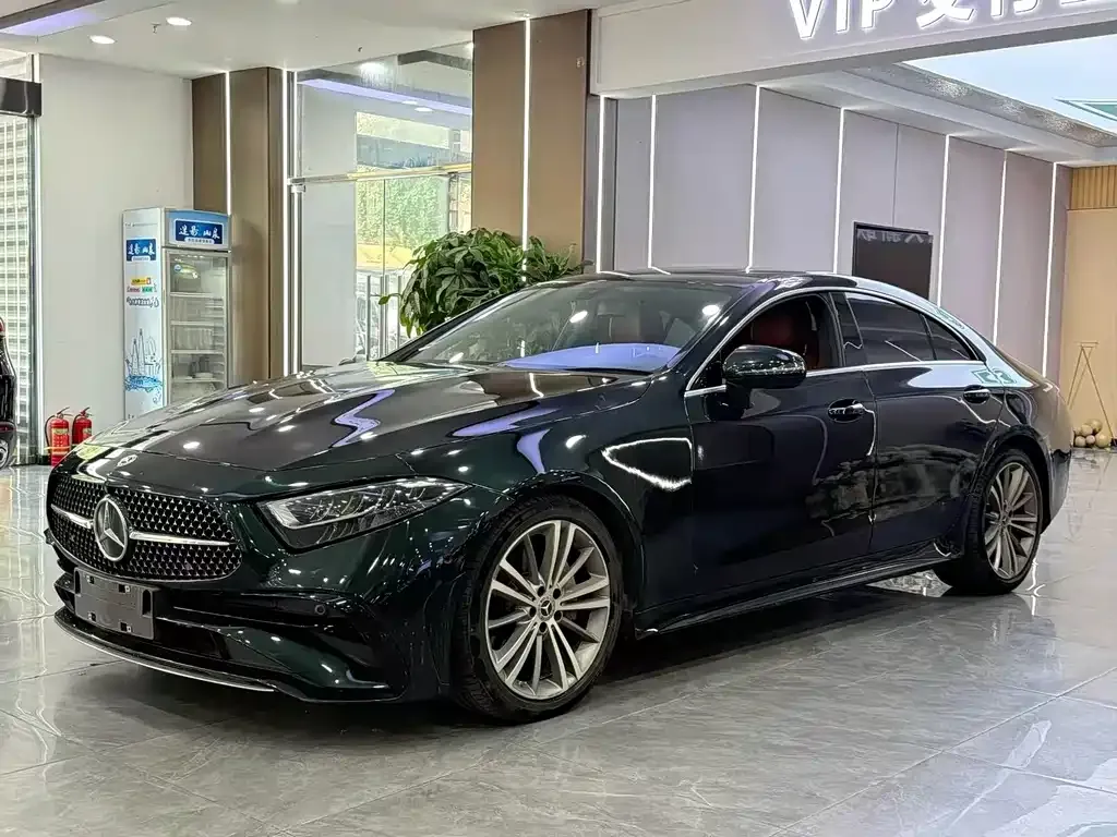 Mercedes-Benz CLS — фото 1