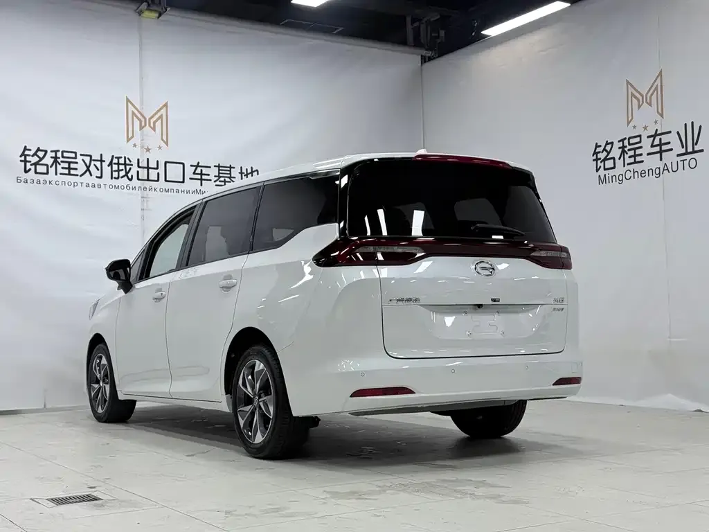 GAC Motor Trumpchi M6 — фото 9