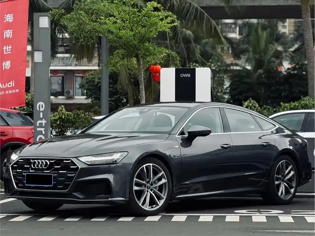 Audi A7 — фото 1