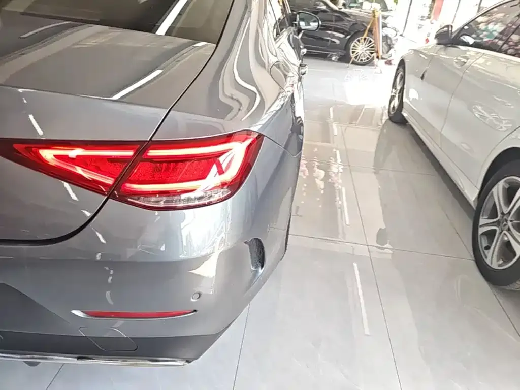Mercedes-Benz CLS — фото 4